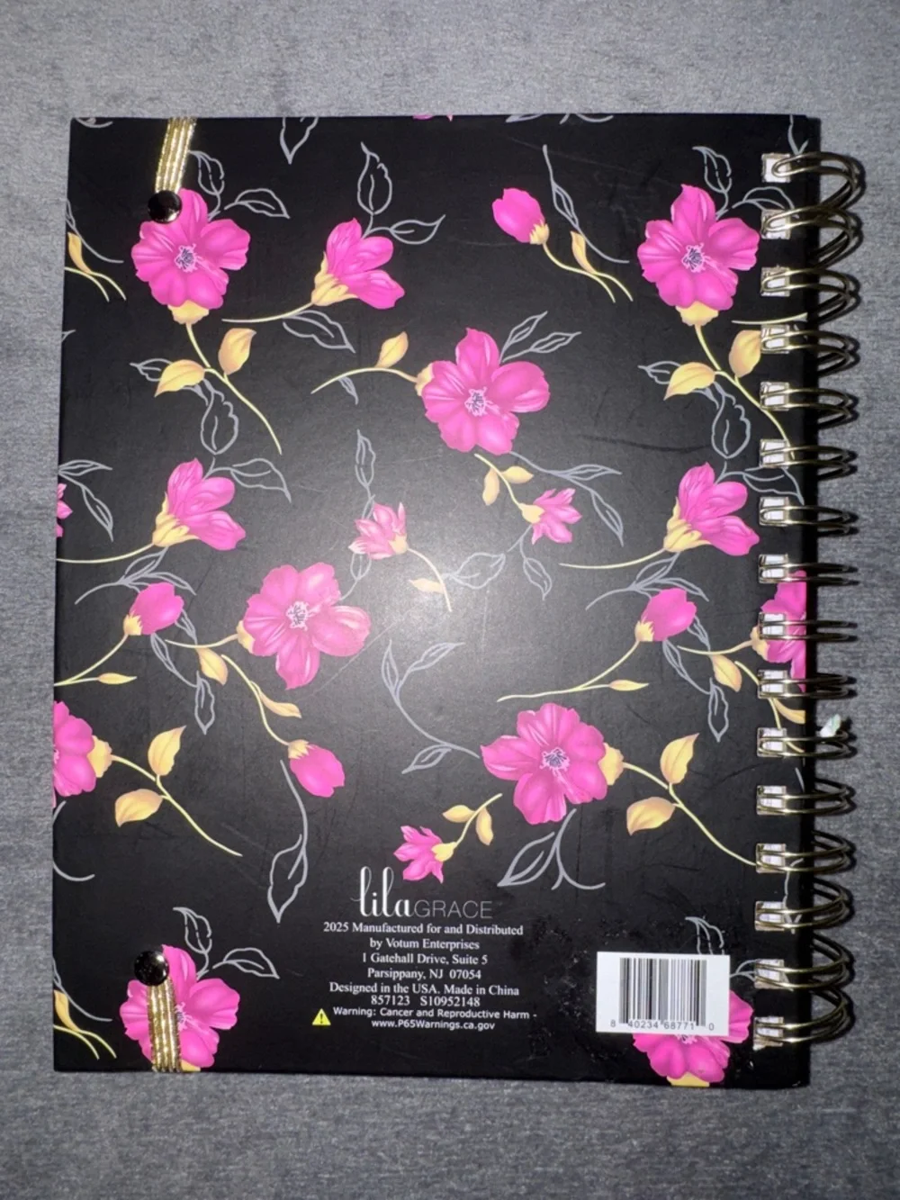 lilaGRACE - NWT 2026 Spiral Black & Pink Floral Planner with Pen & Sticky Tabs